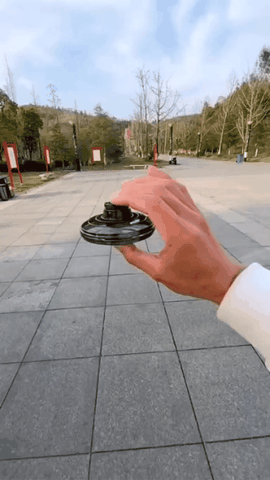 Magic Flying UFO  Spinner Outdoor Ball
